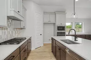 18403 Shaded Sylvan Path, Manvel, TX 77578 - Photo 6