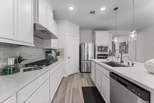 114 Cedar Hammock Trail, The Woodlands, TX 77375 - Photo 8