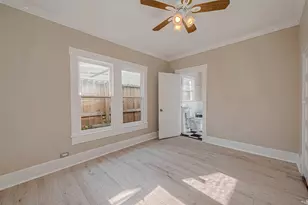1110 E 24th St, Houston, TX 77009 - Photo 8