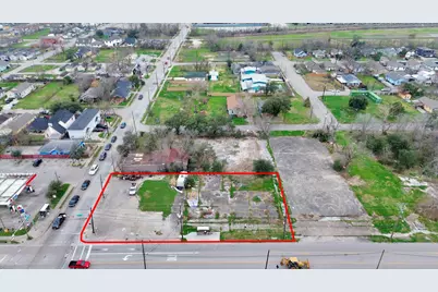 2401 Jensen Drive, Houston, TX 77026 - Photo 6