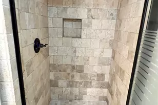 10719 Creektree Dr, Houston, TX 77070 - Photo 38