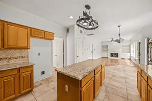 330 Welford Ln, Highlands, TX 77562 - Photo 14