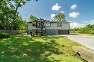 719 Fairfield St, Shoreacres, TX 77571 - Photo 2