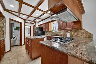 14819 Alderwick Dr, Sugar Land, TX 77498 - Photo 24