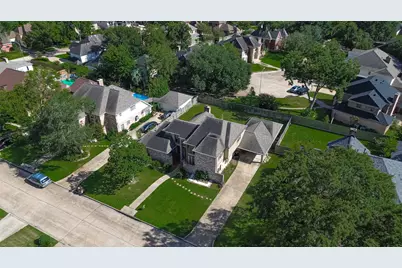 14819 Alderwick Drive, Sugar Land, TX 77498 - Photo 2