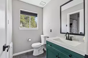 1202 Greenbriar Dr, Huntsville, TX 77340 - Photo 34