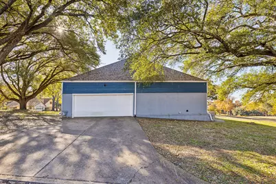 1202 Green Briar Drive, Huntsville, TX 77340 - Photo 4