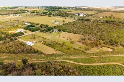 1824 County Road 382, Rosharon, TX 77583 - Photo 4