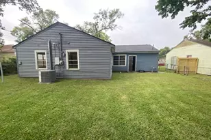 5715 Belmark St, Houston, TX 77033 - Photo 18