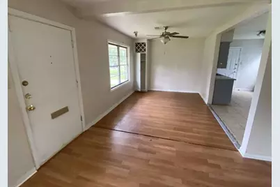 5715 Belmark Street, Houston, TX 77033 - Photo 6