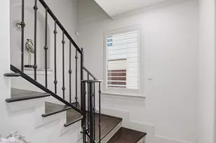 1009 W 24th St, Houston, TX 77008 - Photo 12