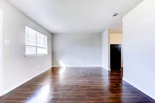 5513 Cavalcade St, Houston, TX 77026 - Photo 8