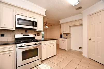 14706 W Bend Drive, Houston, TX 77082 - Photo 14