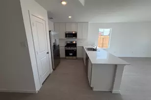 9303 Speckled Trout Dr, Baytown, TX 77521 - Photo 2