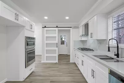 7610 Theisswood Road, Spring, TX 77379 - Photo 8