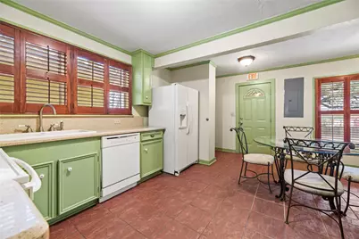 1106 Avenue O, Huntsville, TX 77340 - Photo 30