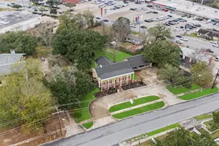 1106 Ave O, Huntsville, TX 77340 - Photo 36