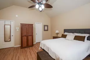 15306 Park Glen Dr, Sugar Land, TX 77498 - Photo 10