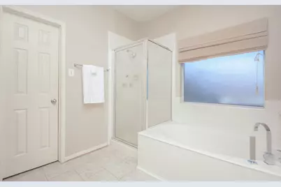 15306 Park Glen Drive, Sugar Land, TX 77498 - Photo 12