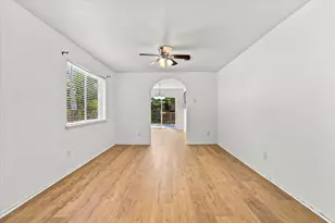 44 S Waxberry Rd, The Woodlands, TX 77381 - Photo 8