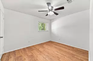 44 S Waxberry Rd, The Woodlands, TX 77381 - Photo 26