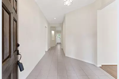 14 N Queenscliff Circle, The Woodlands, TX 77382 - Photo 2