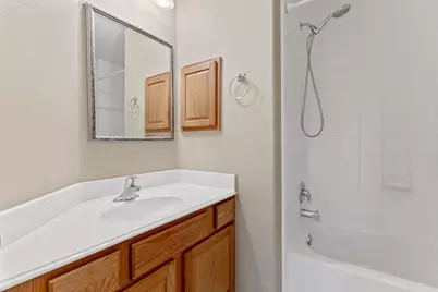 14 N Queenscliff Circle, The Woodlands, TX 77382 - Photo 12