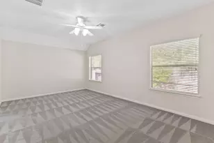 14 N Queenscliff Cir, The Woodlands, TX 77382 - Photo 8