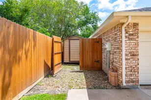 1603 White Wing Cir, Friendswood, TX 77546 - Photo 44