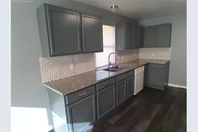 10133 Teneha Drive #A/B, Houston, TX 77033 - Photo 2