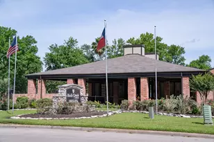 200 Hallow Tree Ln, Houston, TX 77090 - Photo 10