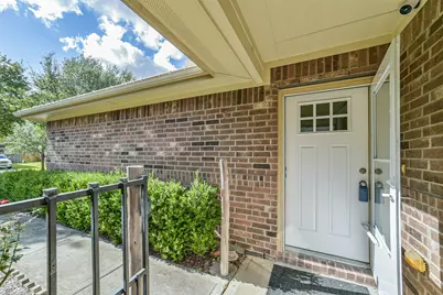 1609 Peach Dale Court, Conroe, TX 77301 - Photo 4