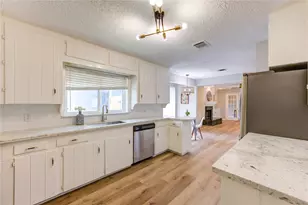 3402 Gannett St, Houston, TX 77025 - Photo 8