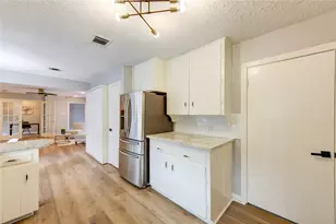 3402 Gannett St, Houston, TX 77025 - Photo 10