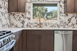 4709 Nina Lee Ln, Houston, TX 77092 - Photo 10
