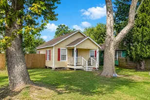 201 E Front St, Brazoria, TX 77422 - Photo 1