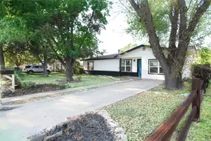 327 W Mulberry St, Fredericksburg, TX 78624 - Photo 26
