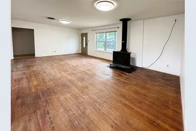 327 W Mulberry Street, Fredericksburg, TX 78624 - Photo 4