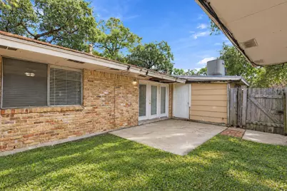 16584 Buccaneer Lane, Houston, TX 77062 - Photo 14