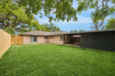 2203 Bron Holly Drive, Houston, TX 77018 - Photo 14