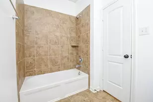 18 Cheswood Manor Drive, The Woodlands, TX 77382 - Photo 8