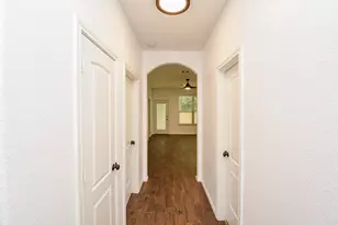 18 Cheswood Manor Drive, The Woodlands, TX 77382 - Photo 6