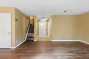 5 W Bigelow Oak Ct, The Woodlands, TX 77381 - Photo 4