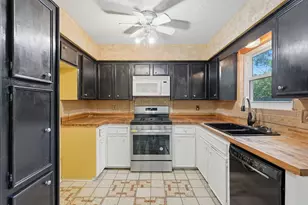 5 W Bigelow Oak Ct, The Woodlands, TX 77381 - Photo 10