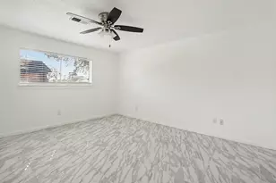 11219 Sagehill Dr, Houston, TX 77089 - Photo 14