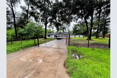 214 Mills Drive, Livingston, TX 77351 - Photo 1