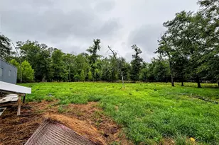 214 Mills Dr, Livingston, TX 77351 - Photo 36