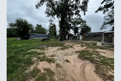 214 Mills Drive, Livingston, TX 77351 - Photo 28