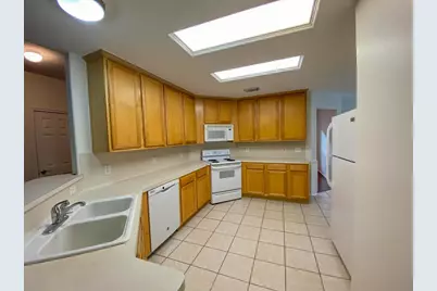 54 N Queenscliff Circle, The Woodlands, TX 77382 - Photo 6