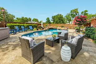 52 Chesswood Ct, Lake Jackson, TX 77566 - Photo 8